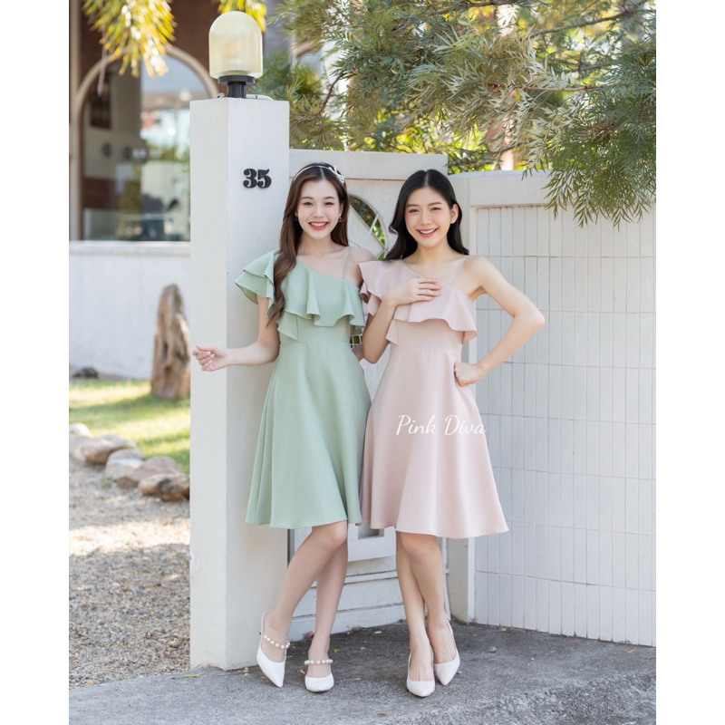 เดรสสั้นบ่าเบี่ยง #Milliedress #K101 งานหมั้น เพื่อนเจ้าสาว งานพรอม by Pink Diva