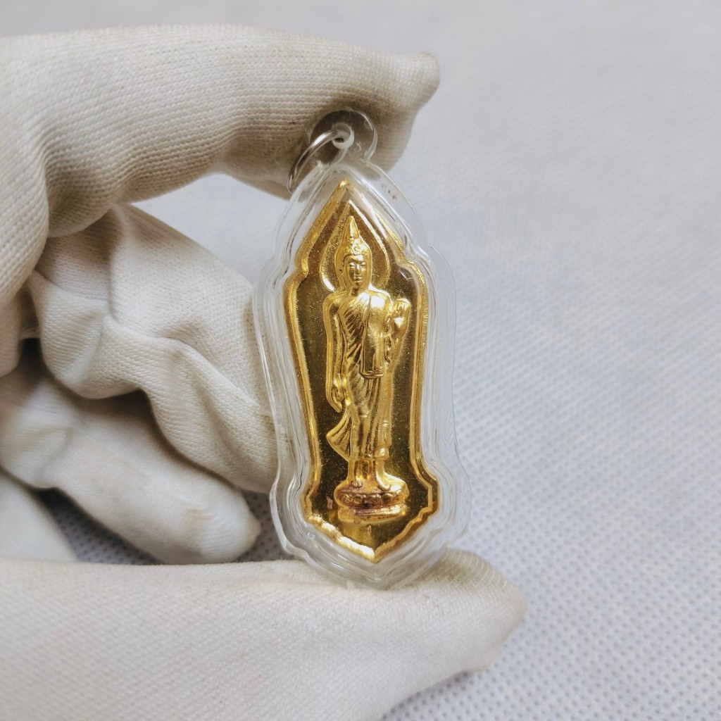 จี้พระ25พุทธศตวรรษ เป็นเหรียญพระพุทธลีลา เลี่ยมกรอบกันน้ำอย่างดี
