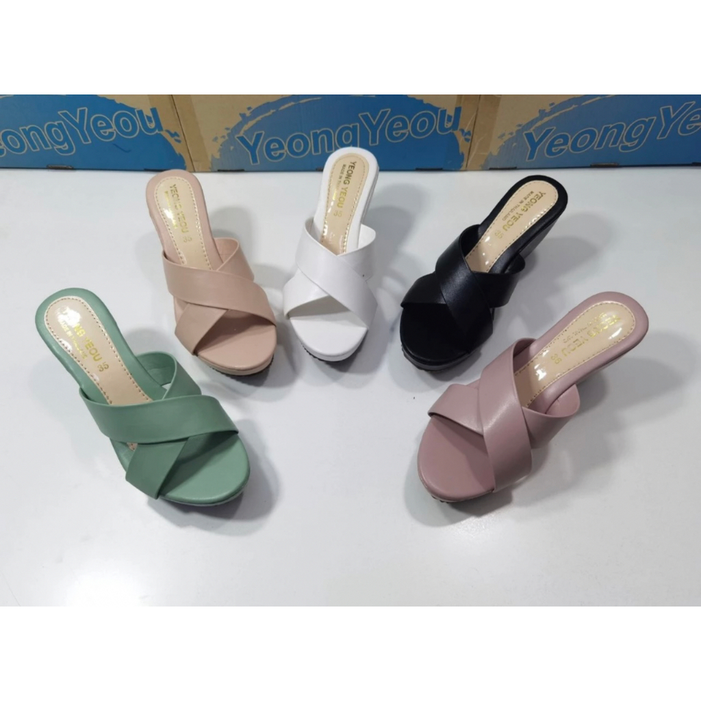 lin lin big shop รองเท้าแตะแฟชั่นส้นเตารีดหน้าไขว้หนังออยนิ่ม รหัส​yy2519