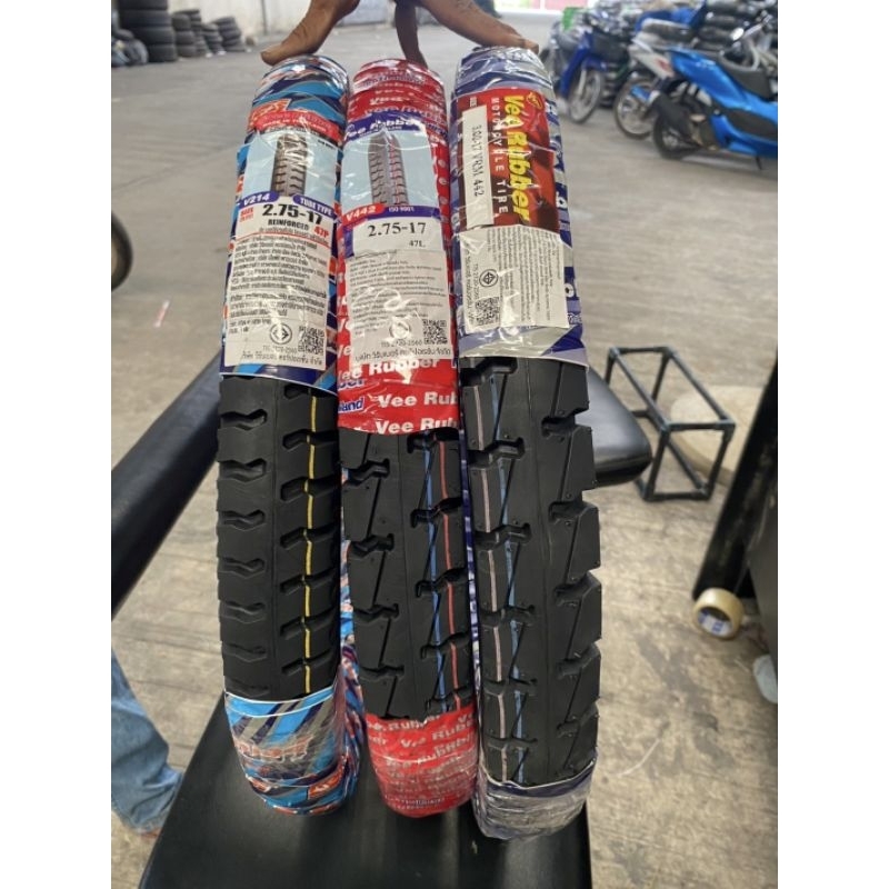 ยางนอกมอเตอร์ไซค์ ลายสิบล้อ ขอบ17 2.50-17 , 2.75-17 , 3.00-17 ยี่ห้อ Vee rubber Vrm214 Vrm442 แบบใช้ยางใน