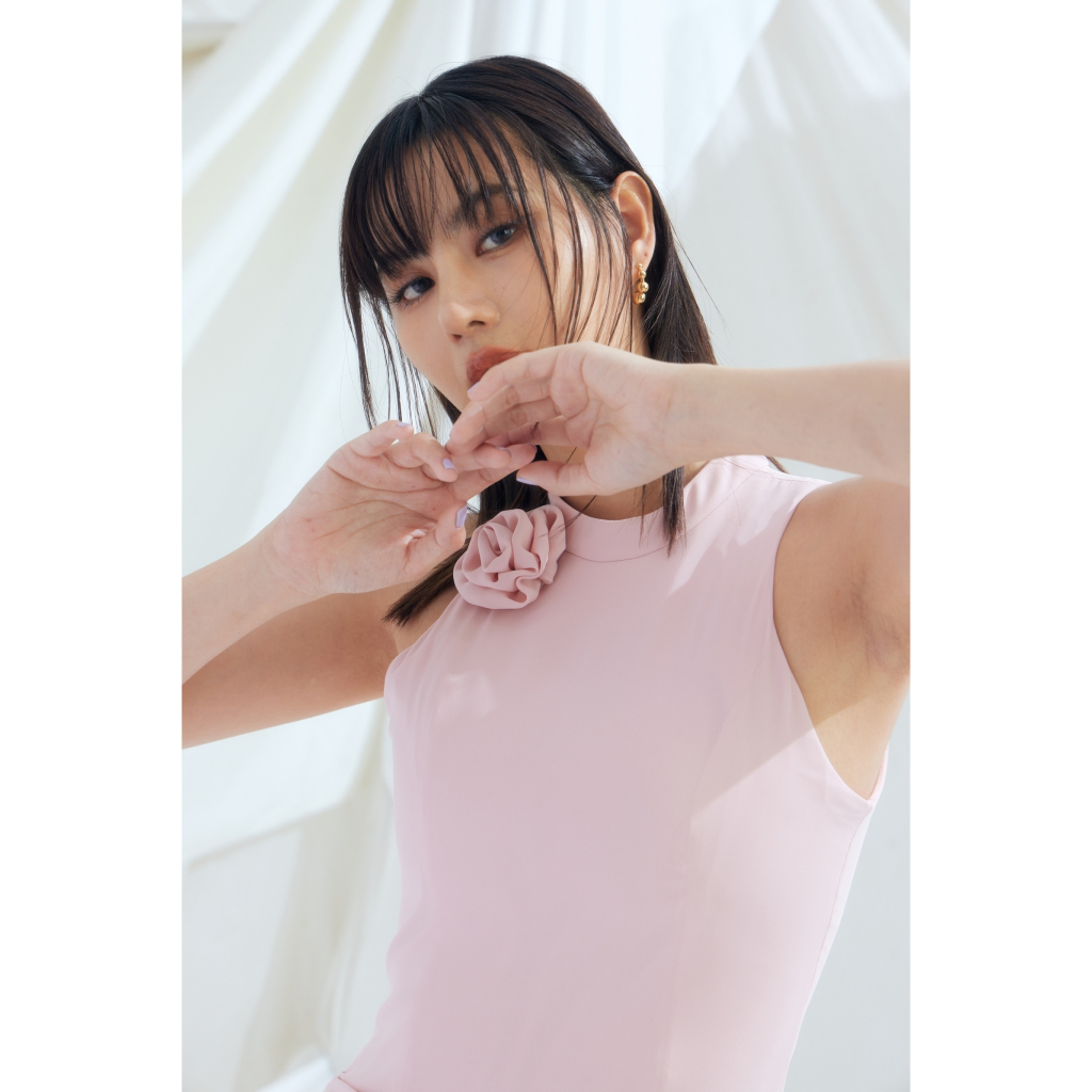 Whatagirlwants - TRIXIE MINI DRESS มินิเดรส ผ้าชีฟอง แต่งดอกกุหลาบ - รูปที่ 5