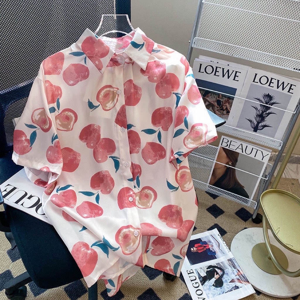 เสื้อเชิ้ตแขนสั้น พิมพ์ลูกพีช ทรงหลวม สไตล์ฮาวาย เหมาะกับเดินชายหาดเล่นสงกรานต์ แฟชั่นฤดูร้อน สไตล์ฮ่องกง มาใหม่ล่าสุด