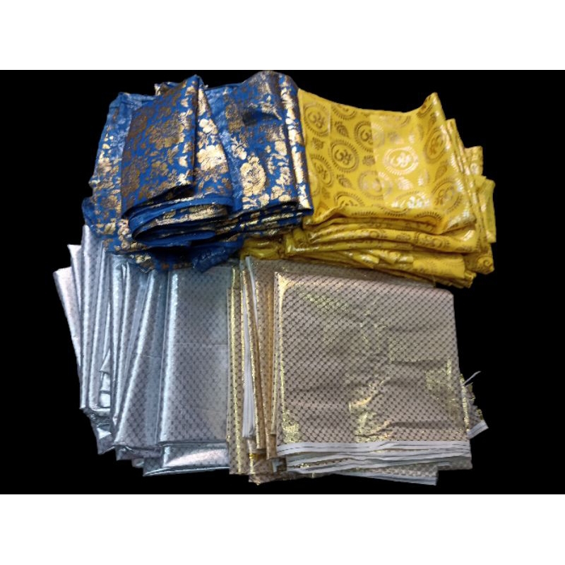 ผ้า พิมพ์ลาย และผ้าอื่นๆตามที่มี** สินค้าแถมอย่าสั่งครับ** หน้ากว้าง 42-44 นิ้ว ยาวประมาณ 40-70 CM