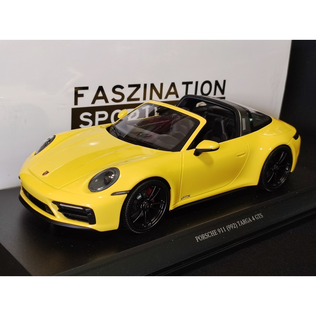 โมเดลรถPorsche992targa 1/18  โมเดลรถPorsche โมเดลรถ992 911 992 Carrera Turbo s targa 1 1:18   ราคา o