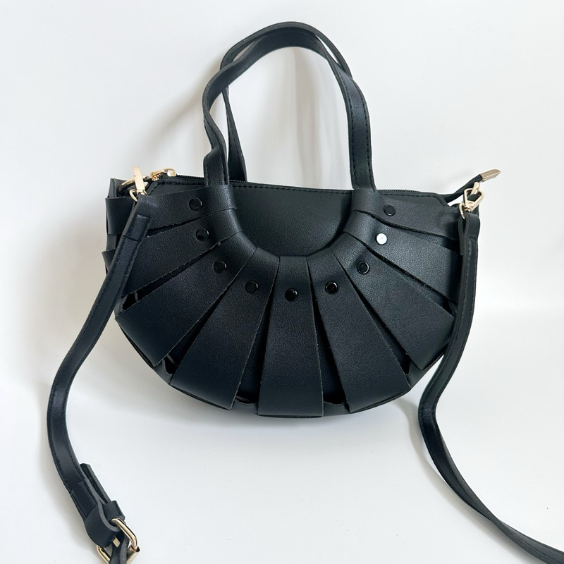 SALE!!!!Cindy Half Circle Bag(690thb)