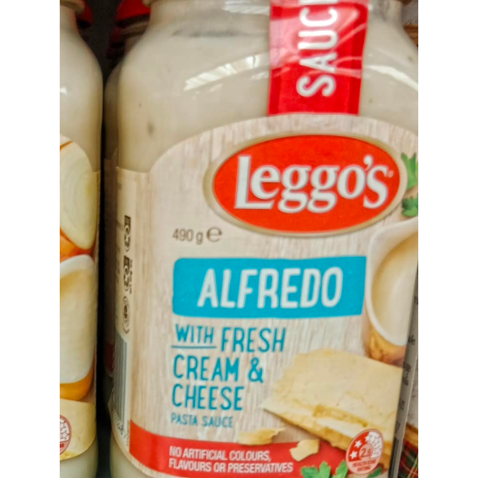 LEGGO'S Alfredo Sauce 490g Leggo's Alfredo Sauce 490g, creamy fresh cream and cheese sauce for pasta