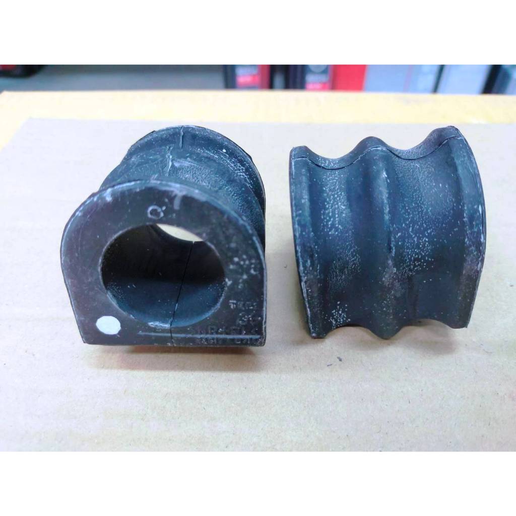 บู๊ชกันโคลง(ราคาขายเป็นคู่) สำหรับ NISSAN NAVARA WIDE (D40) / CALIBRE NP300 (เหล็กกันโคลงตัวใหญ่) สินค้าอะไหล่แท้นิสสัน