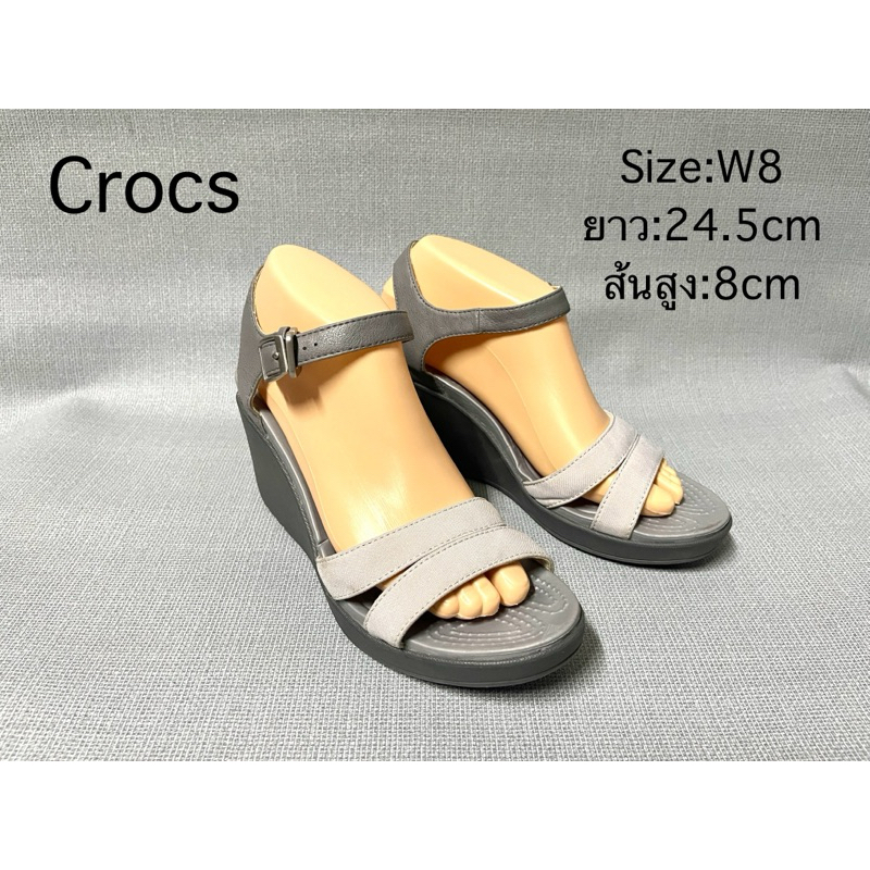 Crocs คร็อคส์  รองเท้าส้นตึกสีเทา รองเท้าเพื่อสุขภาพ มือสองของแท้ สภาพดีมาก