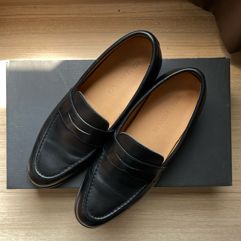 รองเท้า loafer แบรนด์ Mars People