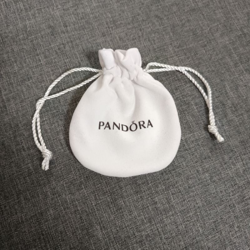 ถุงผ้าใส่กำไล Pandora