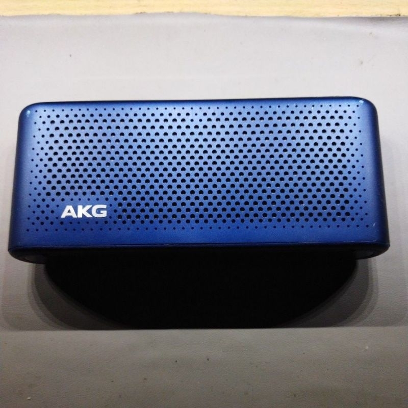 ลำโพงบลูทูธ AKG S30 สภาพใช้งาน