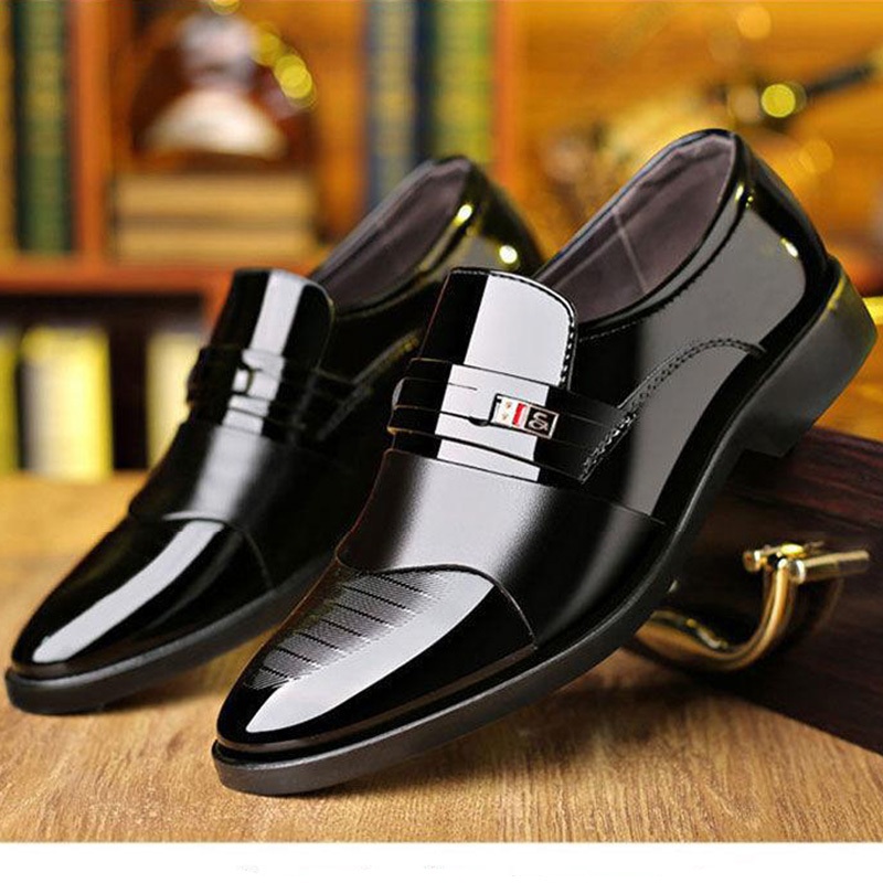 Intelscore 👞รองเท้าหนังธุรกิจลำลองสำหรับบุรุษ👞นุ่มสบาย หัวแหลม พื้นนุ่ม สีดำ/น้ำตาล ไซส์ 39-44~