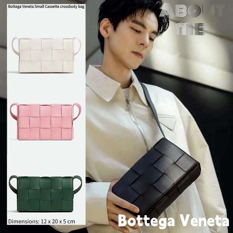 บอตเตก้า เวเนต้า 💯Bottega Veneta Small Cassette crossbody bag💯BV กระเป๋าสะพายข้างผู้ชาย