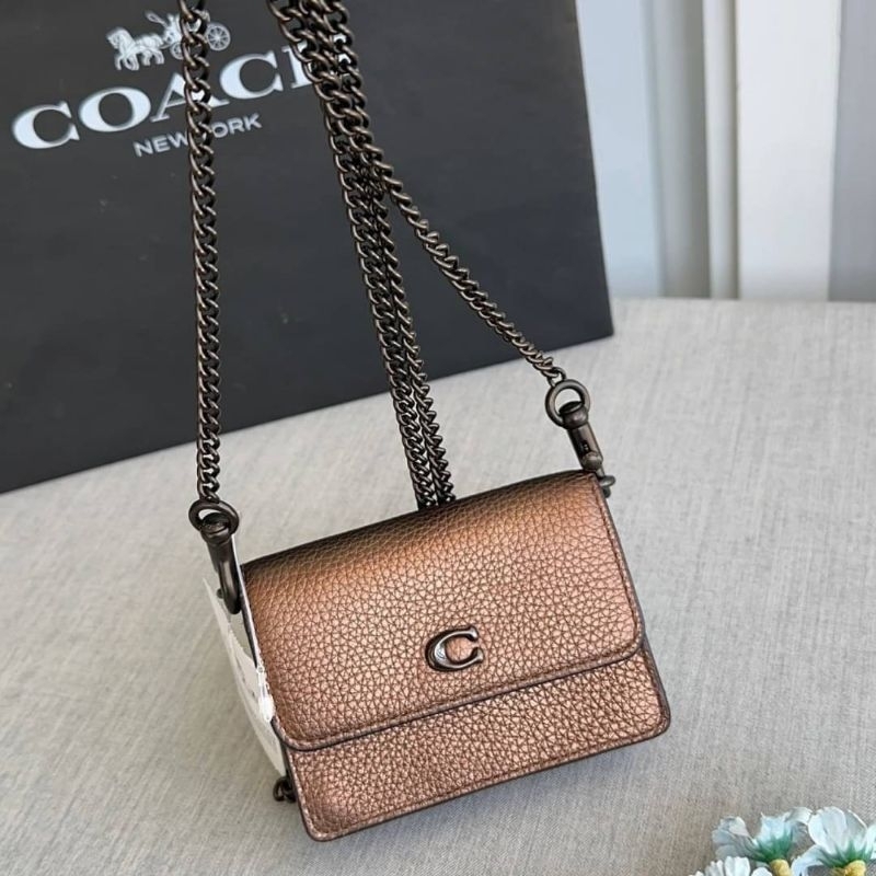 NEW Coach Mini Wallet On A Chain มีหลายสีค่ะ  ตามภาพ