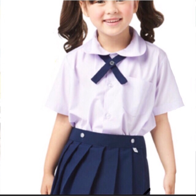 เสื้อนักเรียนอนุบาล คอบัวสมอแท้ ติดกระดุม4เม็ด เสื้อยัดเข้าในกระโปรงติดกระดุมที่กระโปรง)