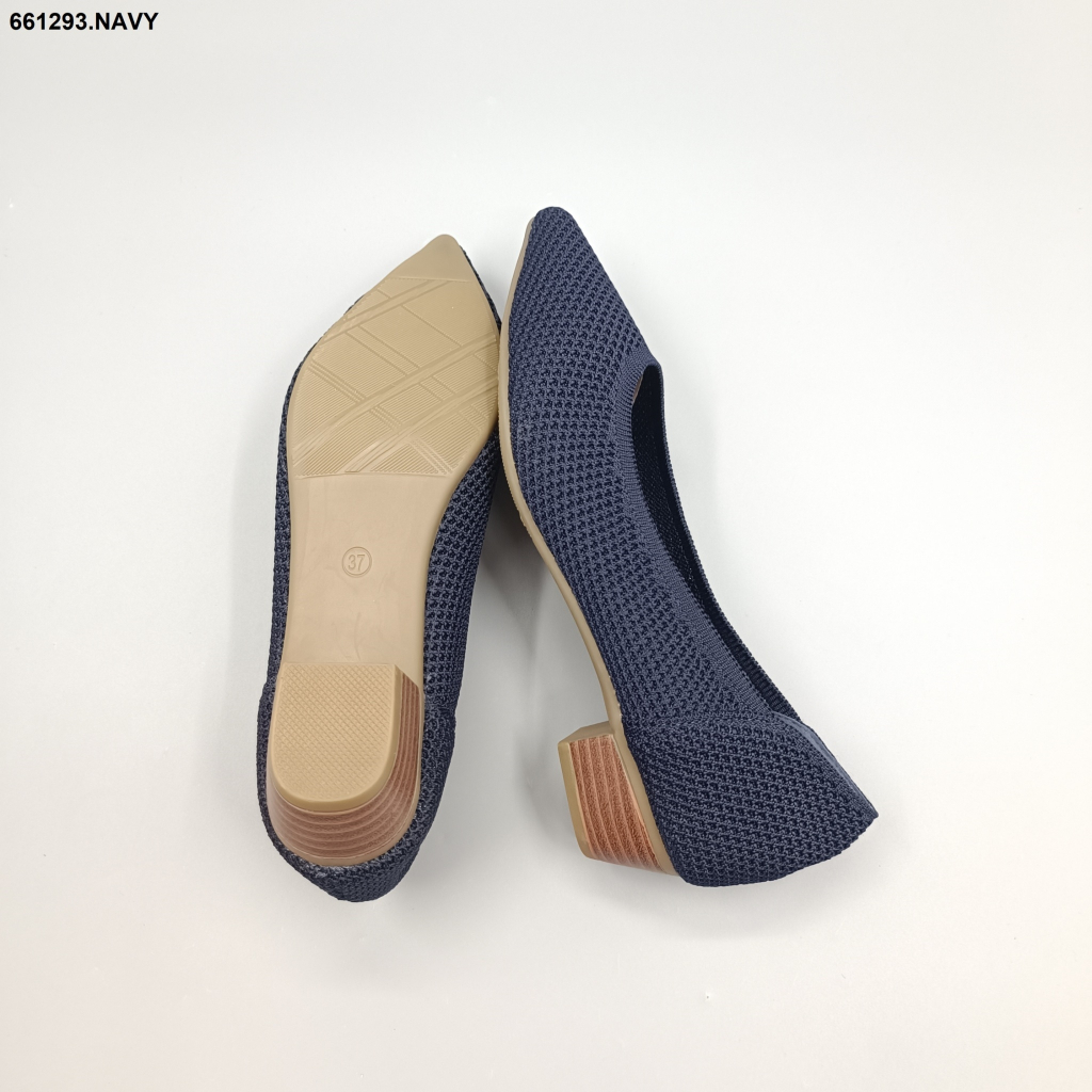 Elastic Shoe size 36-41รองเท้าคัชชูหัวแหลมสูง 3 cm. มีรูเล็กๆระบายอากาศไม่อับเท้า