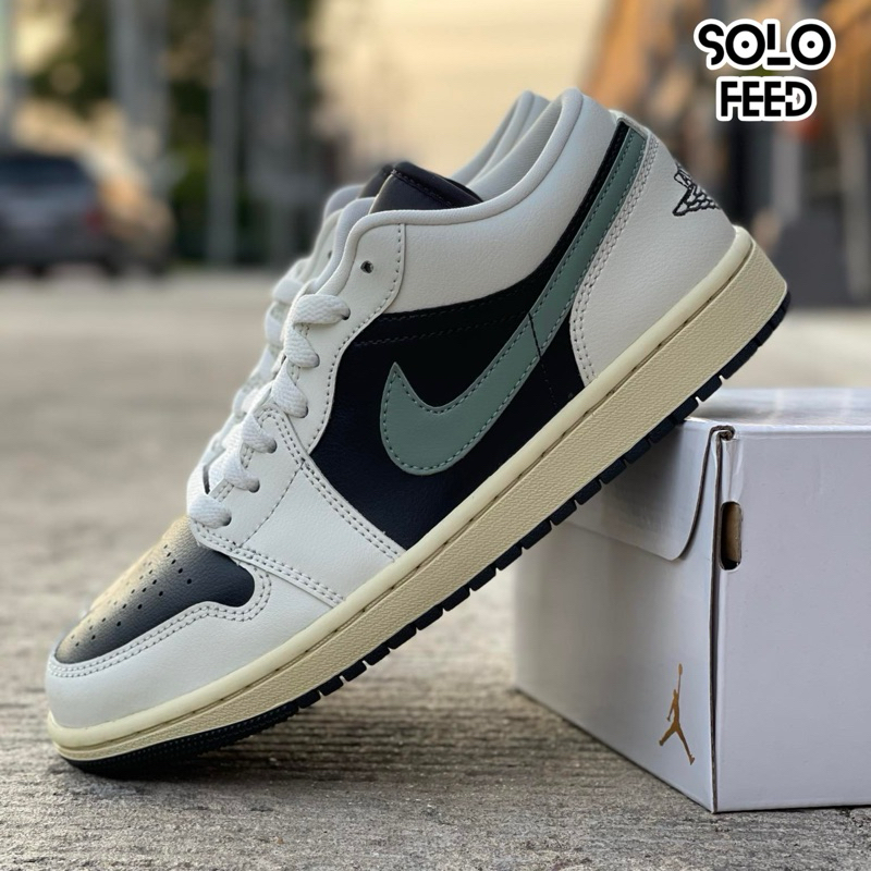 JORDAN 1 LOW JADE SMOKE