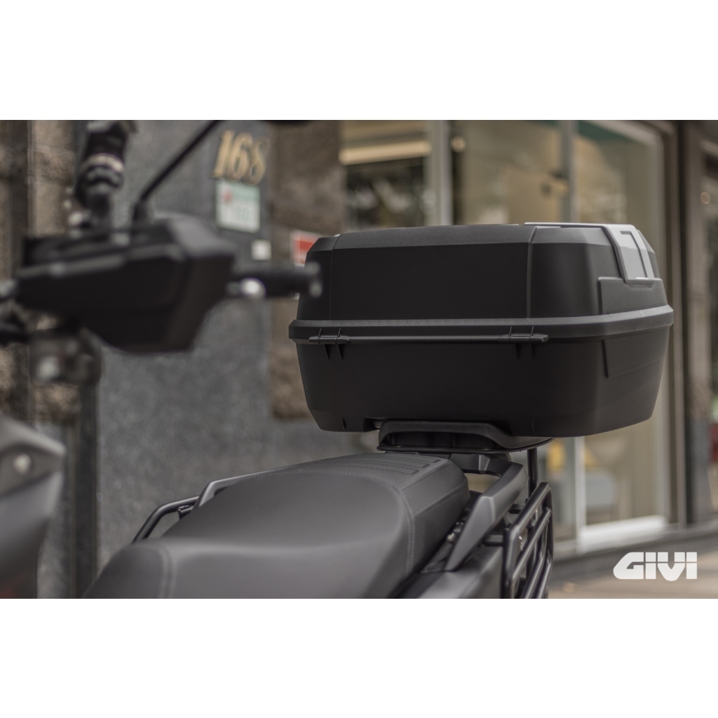 กล่องหลัง ----  GIVI B45NM ขนาด 45ลิตร ---- กล่องสำหรับมอเตอร์ไซค์