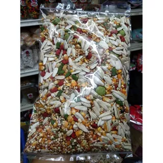 อาหารหนูแฮมเตอร์ ผสมธัญพืชรวมหลายชนิด น้ำหนัก 500g. เต็ม ส่งด่วนเก็บเงินปลายทาง