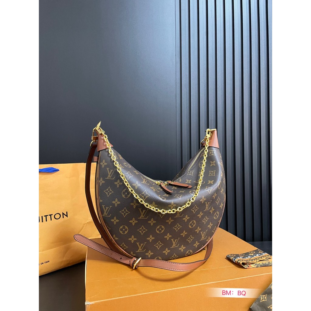 กระเป๋า LV (ครัวซอง) Louis Vuitton Croissant GM Monogram Hobo Shoulder Bag