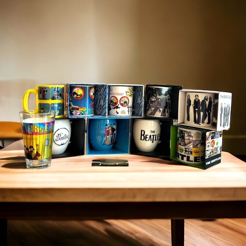 แก้วมัคเซรามิค แก้วกาแฟ แก้วน้ำ แก้วสกรีน ของขวัญ วงดนตรี The Beatles Mug มือ 1 ของแท้