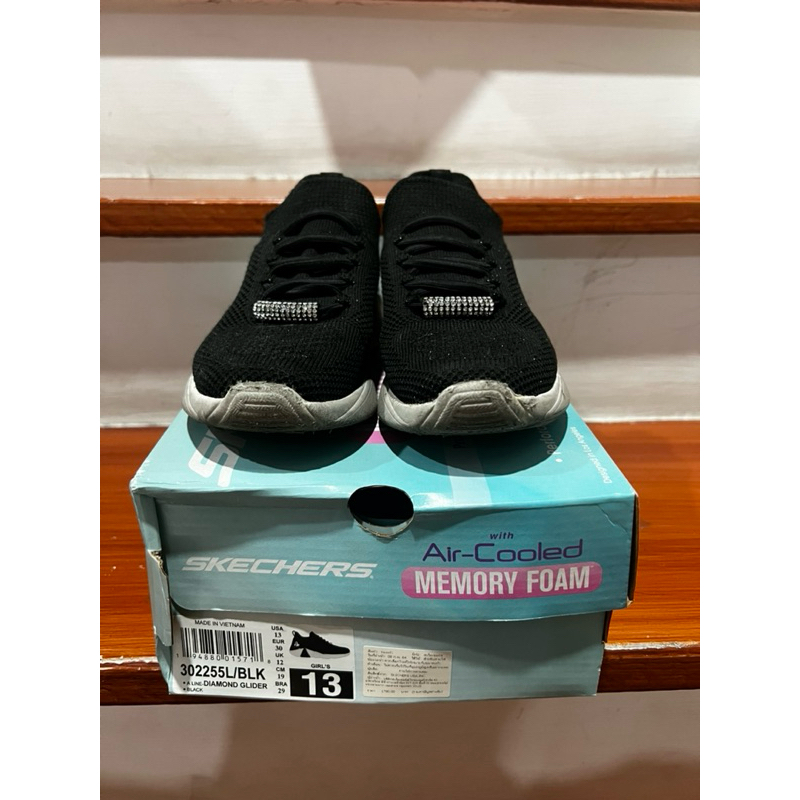 รองเท้าผ้าใบเด้ก Skechers air-cooled (มือสอง)