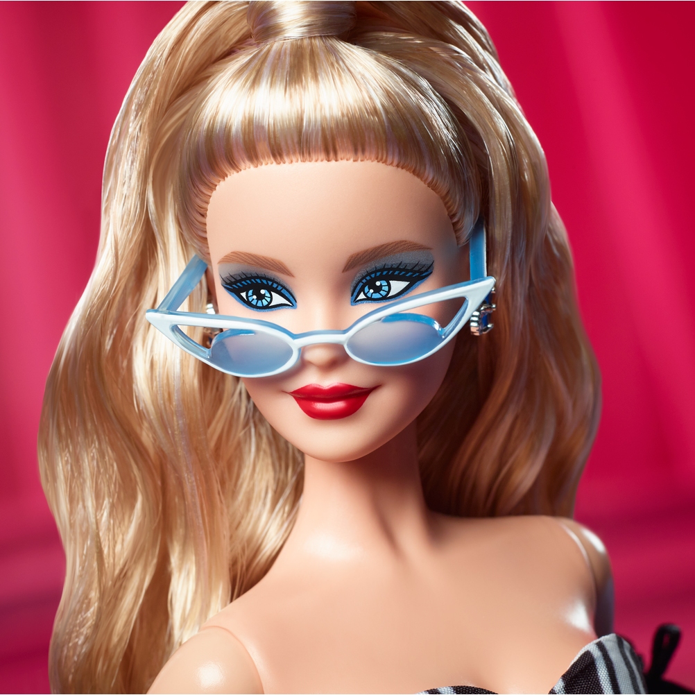 Barbie دمية Signature الذكرى 65 شقراء — صورة 5