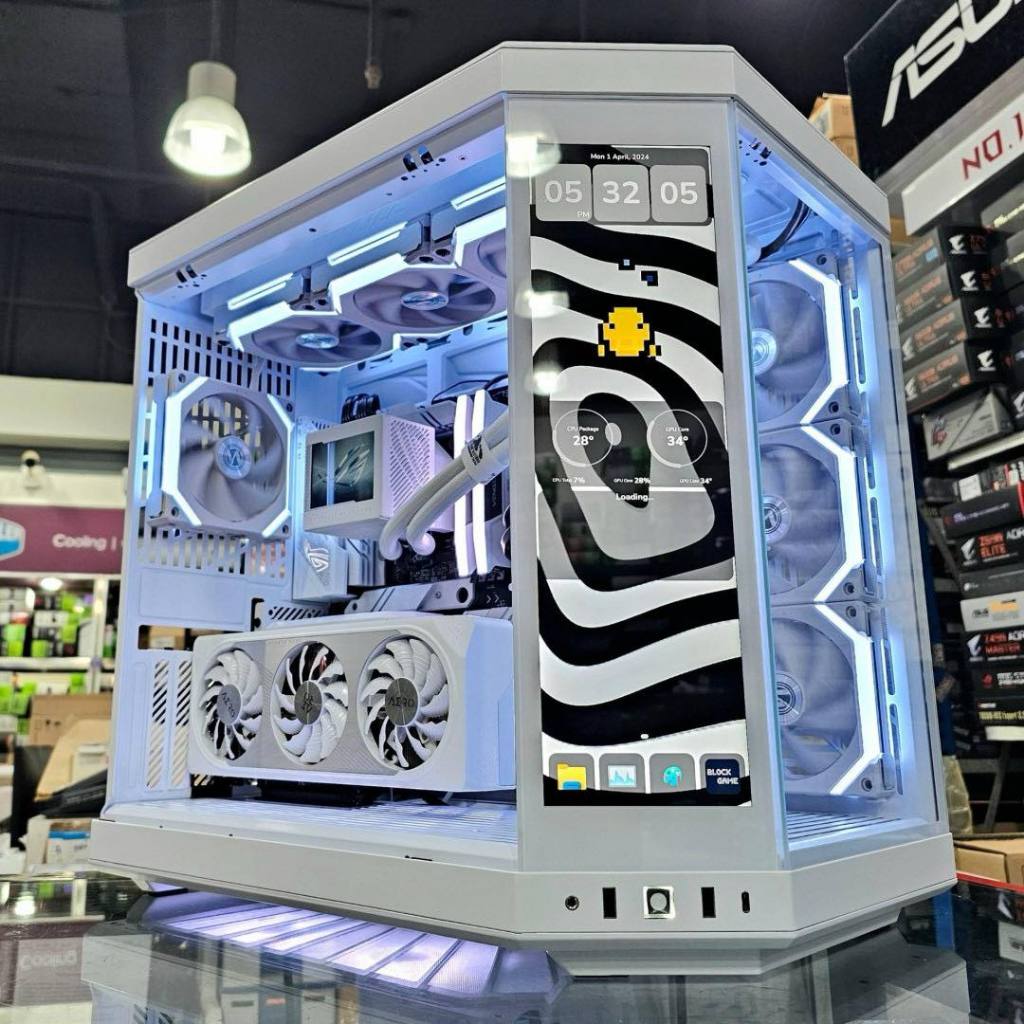 คอมพิวเตอร์ประกอบ HYTE Y70 Touch Snow