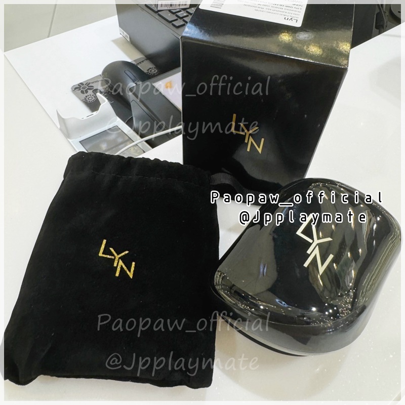 Lyn Hair Brush หวี พร้อมกล่อง ถุงผ้ากำมะหยี่ ของแท้จากชอป