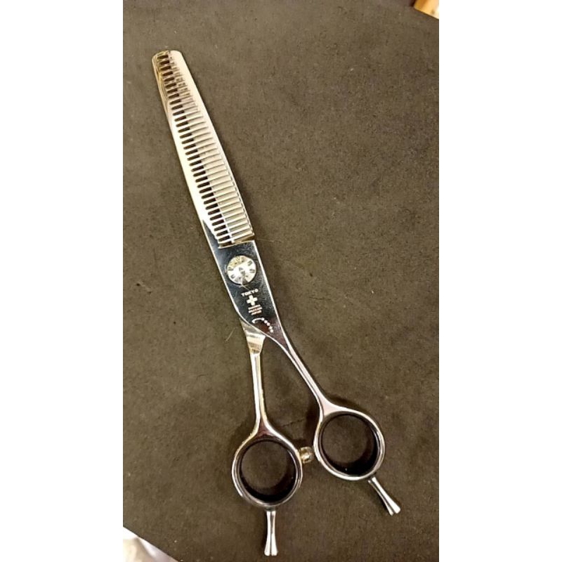 กรรไกรฟันปลารีเวิร์สTOKYO SAKURA JAPANยาว6"ของแท้💯%