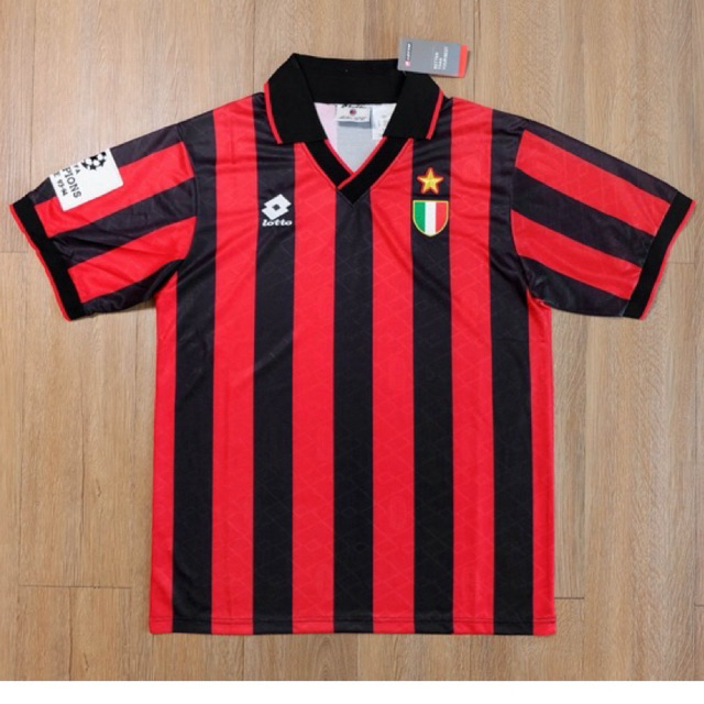 เสื้อฟุตบอลย้อนยุค ทีมเอซี มิลาน เกรด AAA ปี 1993/94 AC Milan Retro