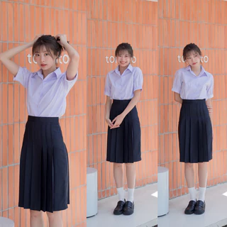 กระโปรงนักเรียนทรงแคบ สีกรมเข้ม-สีดำ ตีเกล็ด 5.5 นิ้วผ้ามัน ดีวาย กระเป๋าลับ ซิปซ่อน ตะขอปรับ 3 ระดับ ความยาว 22“-26”