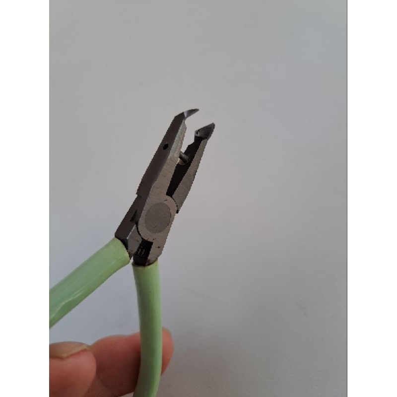 คีมตัดขา Resistor, Capacitor, สายไฟฟ้า บนแผ่น PCB คุณภาพสูง, รุ่น N-33, ยาว 115มม.4 1/2 นื้ว ยี่ห้อ 