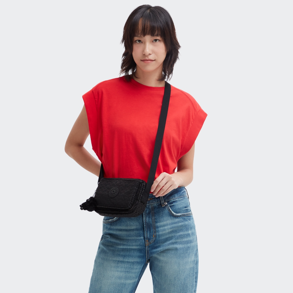 กระเป๋า KIPLING รุ่น ABANU  สี Signature Emb