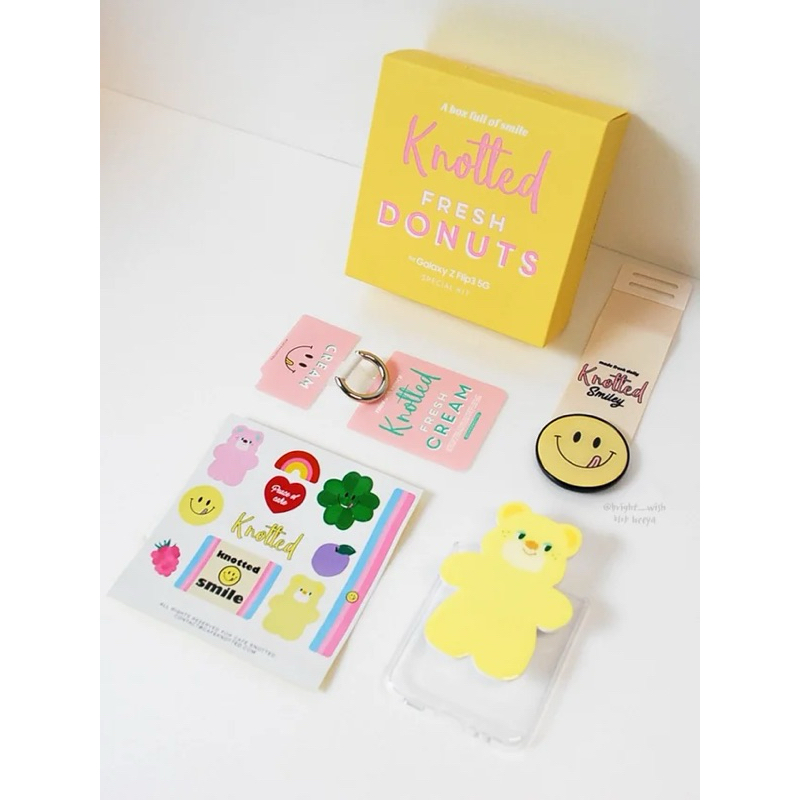 (ซื้อมาไม่ได้ใช้) knotted fresh donuts Galaxy Z Flip 3 Special kit