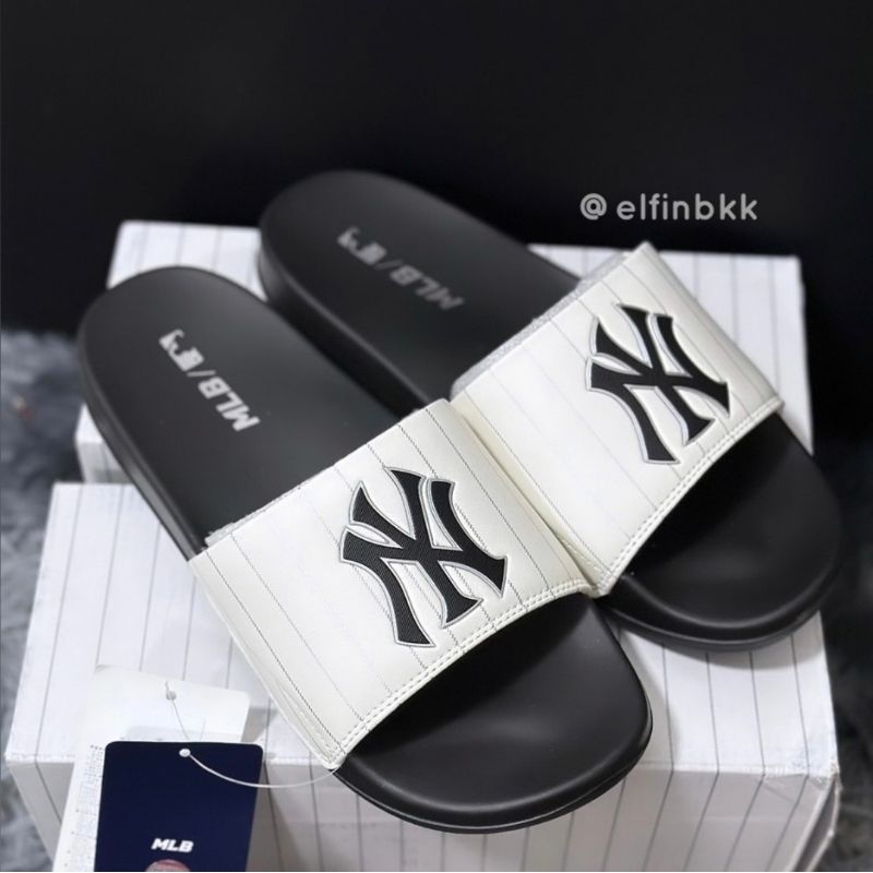 แท้ 💯 MLB Mound/ Dia Monogram Slides/Sandals รองเท้าแตะแบบสวม NY สีดำ/สีขาว/สีน้ำเงิน