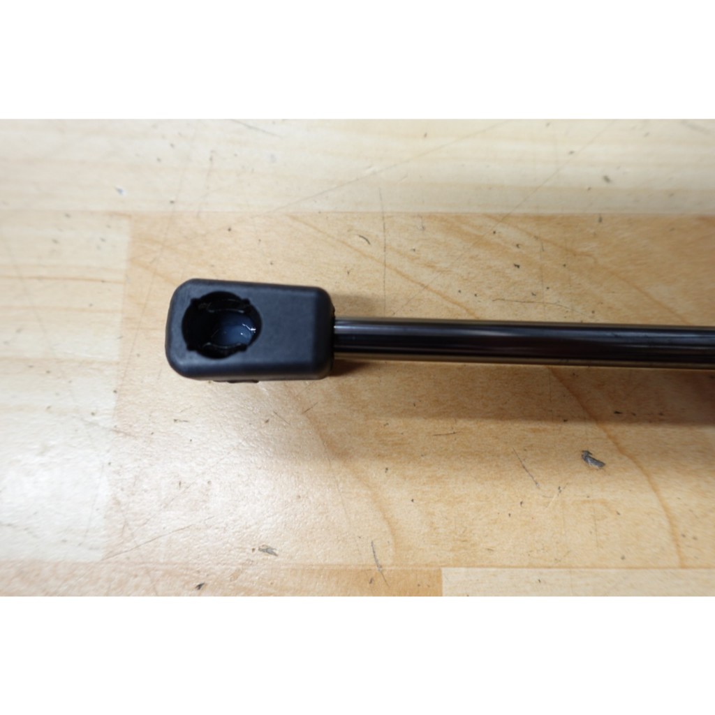 โช้คค้ำฝากระโปรงหน้า Volvo V40 II/V40 Cross ปี 2014 - 2019