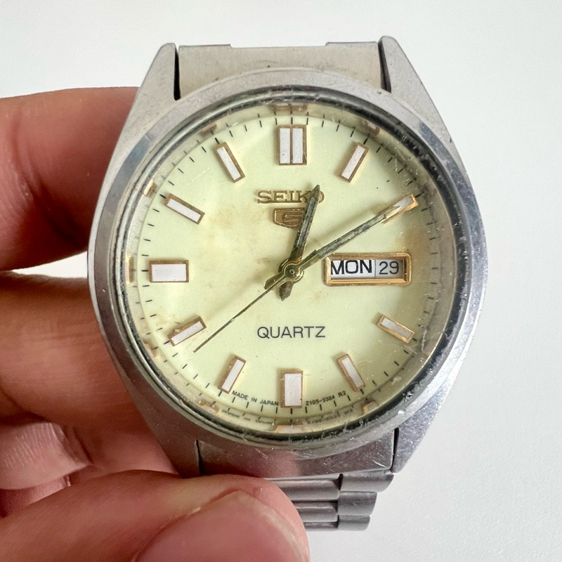 นาฬิกาข้อมือ SEIKO5 ระบบ Quartz ขนาด 35มม. มือสอง