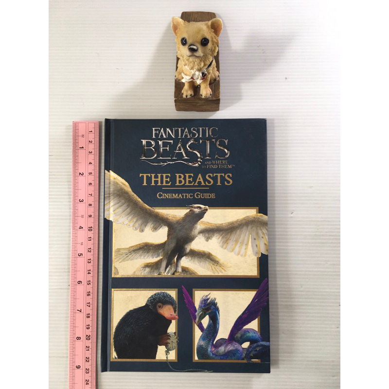 Fantastic Beasts and where to find them (Cinematic Guide) หนังสือภาษาอังกฤษปกแข็ง (Pre-owned)