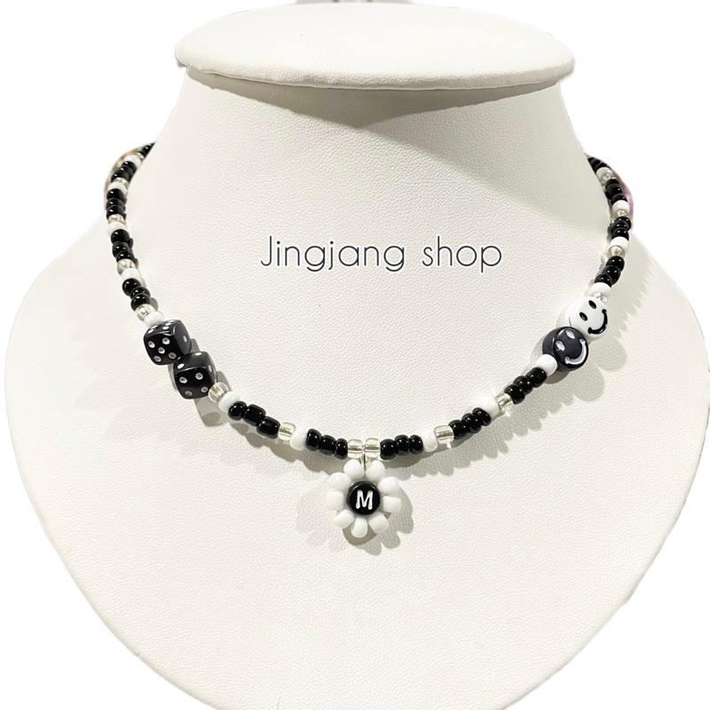 🎲🎲สร้อยตัวอักษรเลือกจี้ได้ สร้อยคอลูกปัดผู้ชาย-ผู้หญิง เลือกตัวอักษรได้A-Z