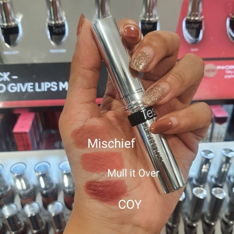 MAC Locked Kiss 24Hr ลิปแมคติดทน สีชัดตลอดวัน  เม็ดสีแน่น แมตต์ไม่หลุด 24 ชม