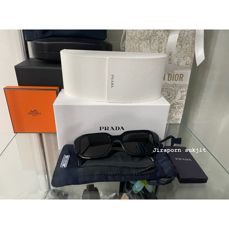แว่น PRADA มือสอง สีดำรุ่นฮิต