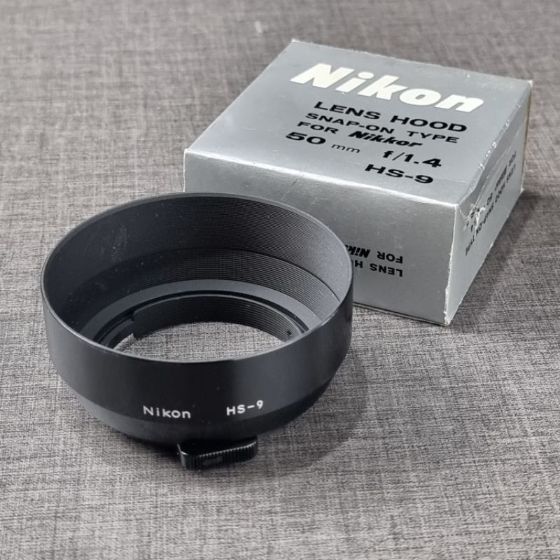Nikon snap on lens hood HS-9 50mm f1.4  มือสองสภาพดี มีกล่อง
