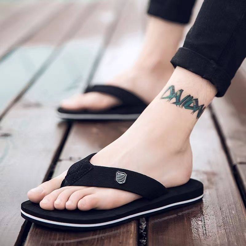 รองเท้า​แตะฟองน้ำแบบหูหนีบ​ เดินขายหาด​ ใส่ลุย​น้ำ​ไม่ลื่น​ เบาสบาย​