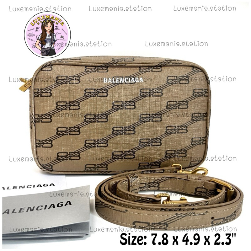 👜: New!! Balenciaga Signature Small Camera Bag ‼️ก่อนกดสั่งรบกวนทักมาเช็คสต๊อคก่อนนะคะ‼️
