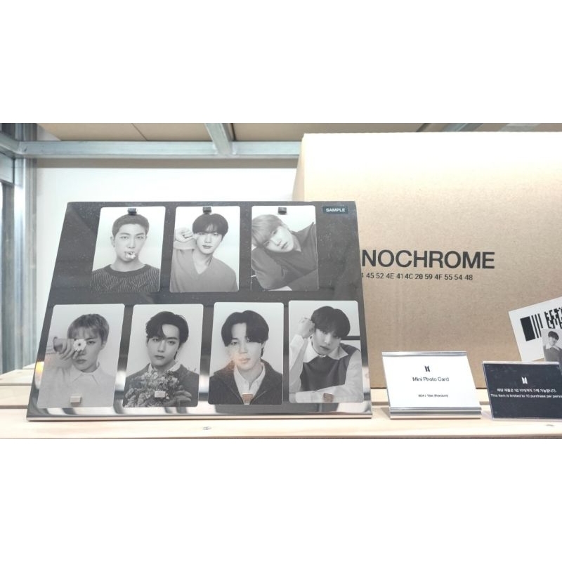 (พร้อมส่ง) ของแท้ 100% BTS POP-UP MONOCHROME : Mini Photo Card 8EA/1Set (Random)