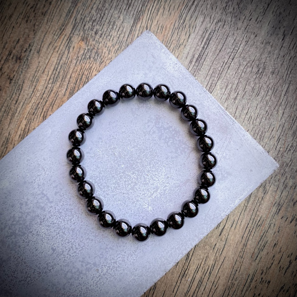 กำไลหินแท้ สปิแนลสีดำ (Black Spinel) 6-8mm