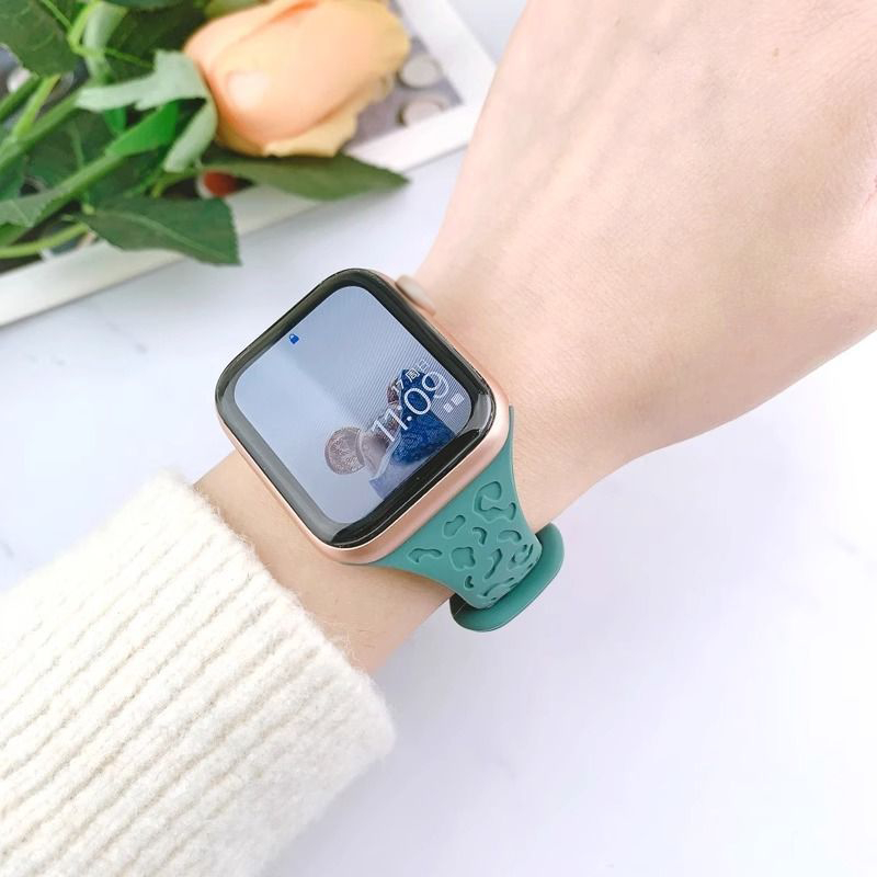 เสือดาวพิมพ์สายนาฬิกาซิลิโคนเหมาะสำหรับ Apple Watch series 9 8 7 6 se ultra 49mm44mm45mm i watch5 4 3 2 41mm38mm40mm42mm