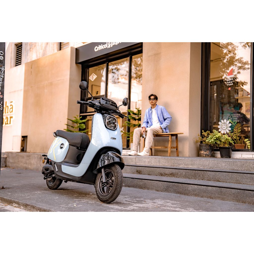 EM Qarez มอเตอร์ไซค์ไฟฟ้าจดทะเบียนได้ (เข้าร่วมมาตรการรถไฟฟ้าEV รับส่วนลด 18000 บาท)