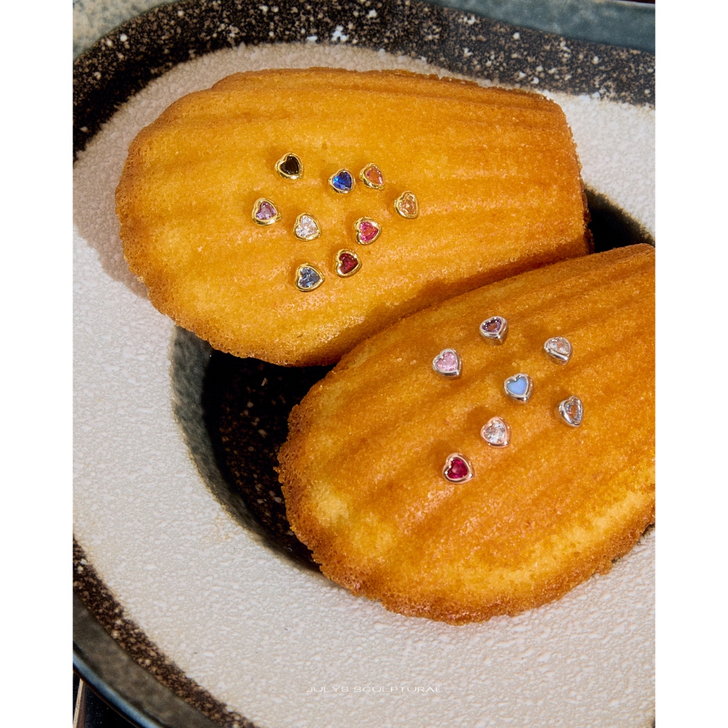 Julys - gemmie heart earrings